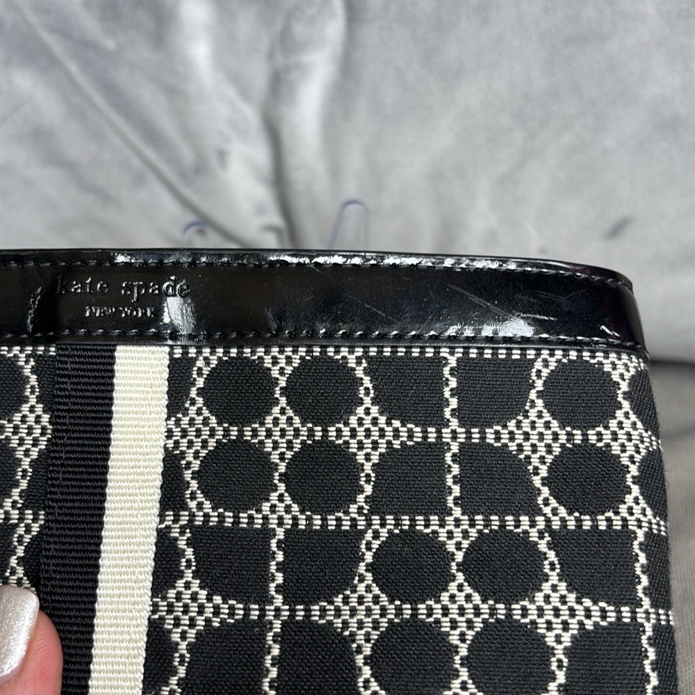 KATE SPADE CLASSIC NOEL CHRISSY WRISTLET - Picture 8 of 9